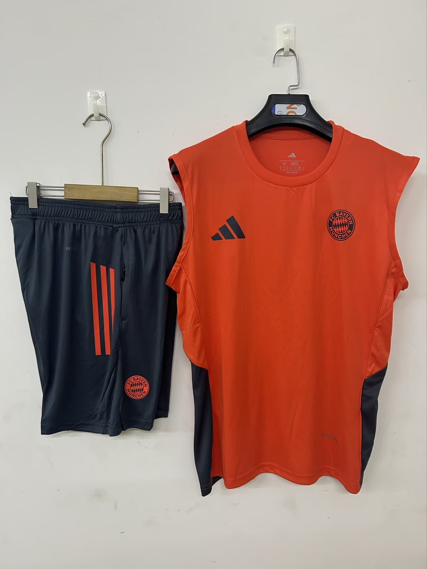 25/26 Bayern Munich Orange Vest Sleeveless training Fan Jersey