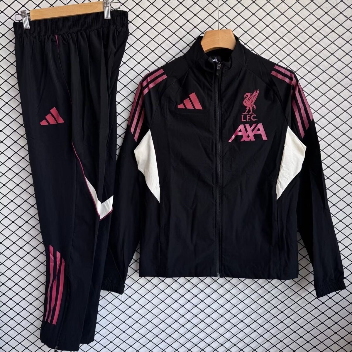 25/26 Liverpool FC Windbreaker Jackets With Pants