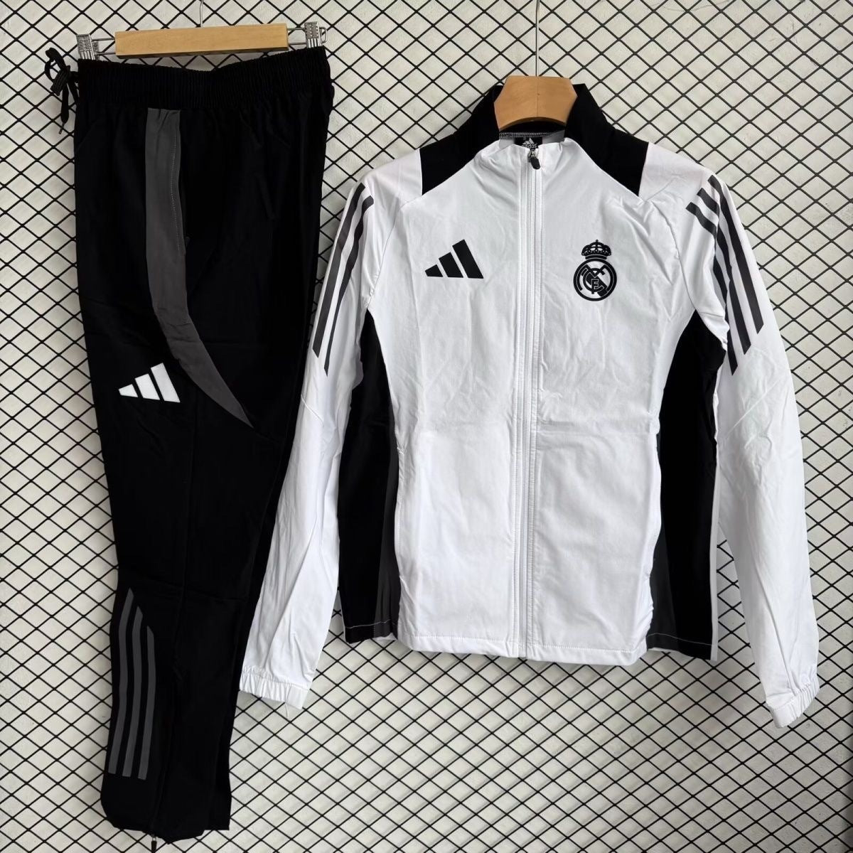 25/26 Real Madrid Windbreaker Jackets With Pants