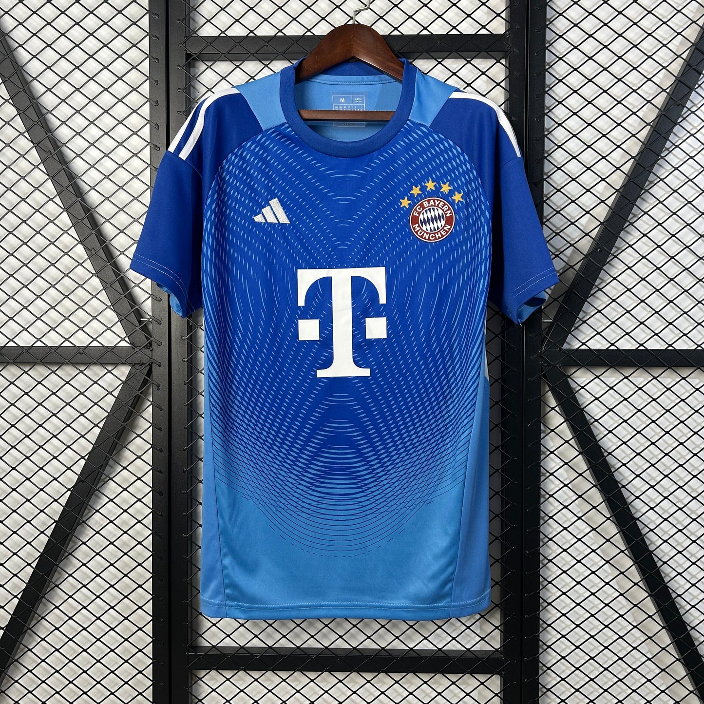 25/26 Bayern Munich Goalkeeper Blue Soccer Fan Jersey