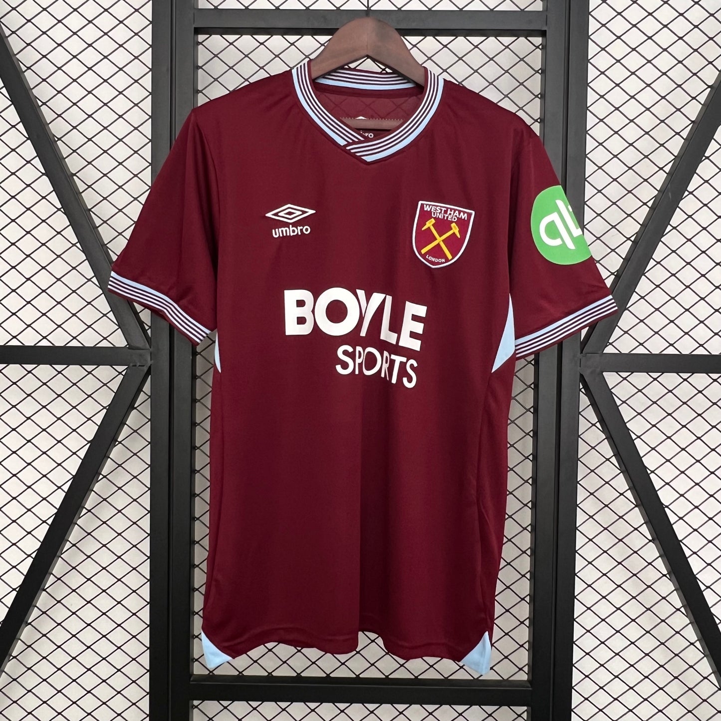 25/26 West Ham United Home Soccer Fan Jersey