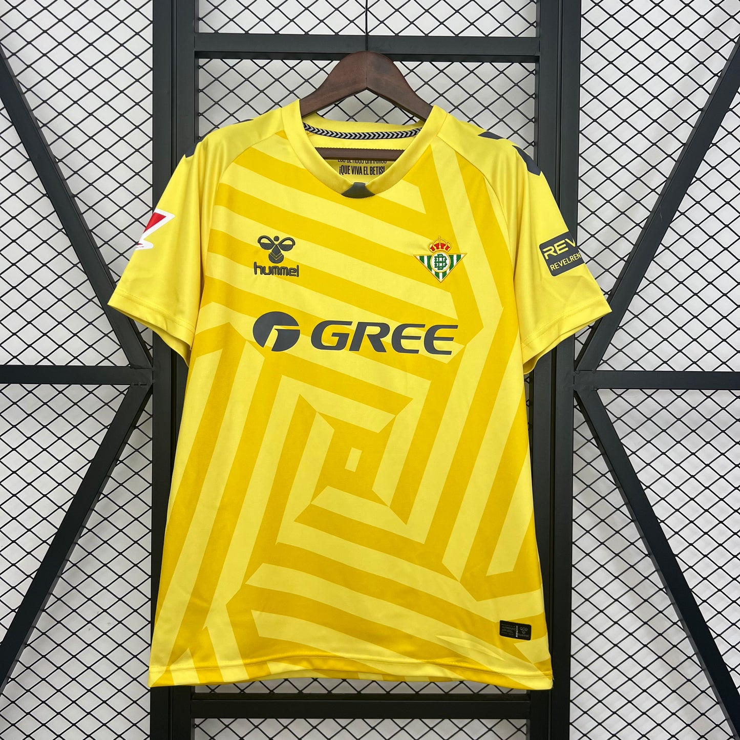 25/26 Real Betis Goalkeeper Yellow Soccer Fan Jersey