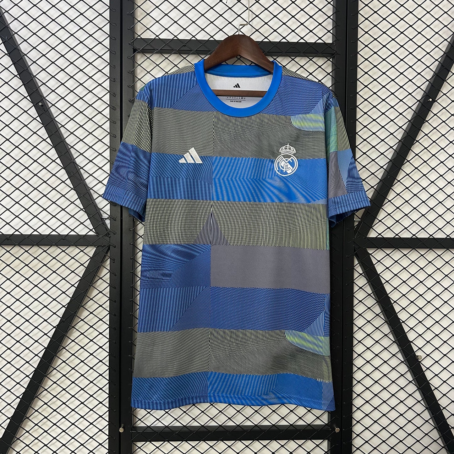 25/26 Real Madrid training uniform soccer Fan Jersey