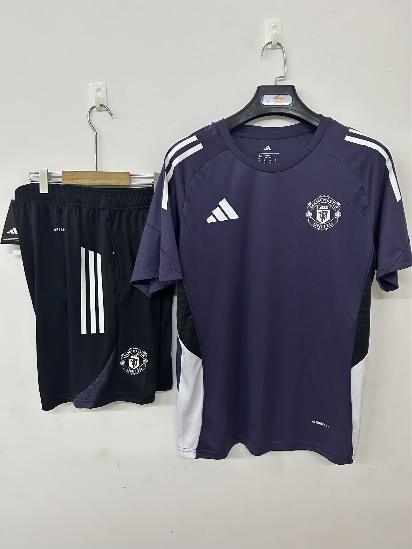 25/26 Manchester United Purple training Fan Jersey