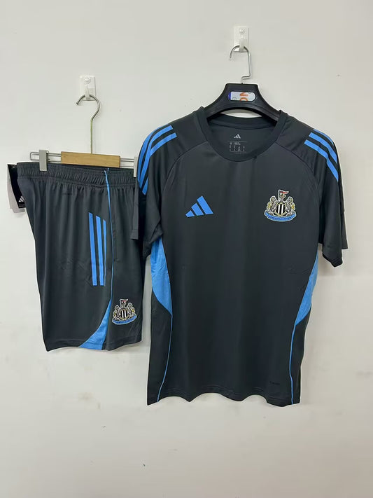 25/26 Newcastle United grey training Fan Jersey