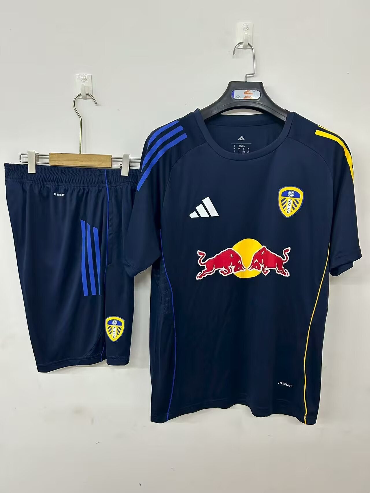 25/26 Leeds United royal blue training Fan Jersey