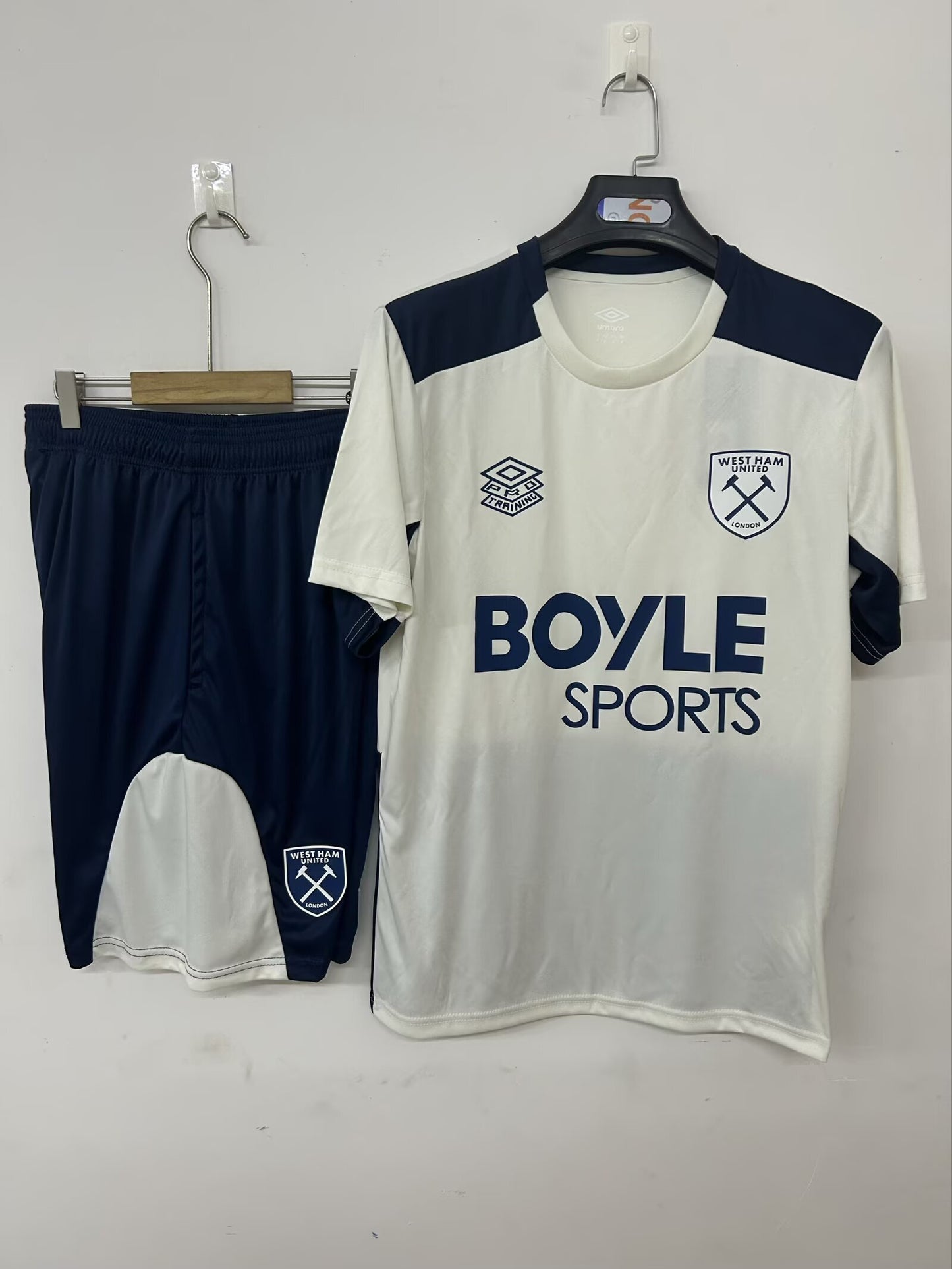 25/26 West Ham United beige training Fan Jersey