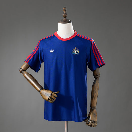 Newcastle United Terrace Icons T-shirt Blue