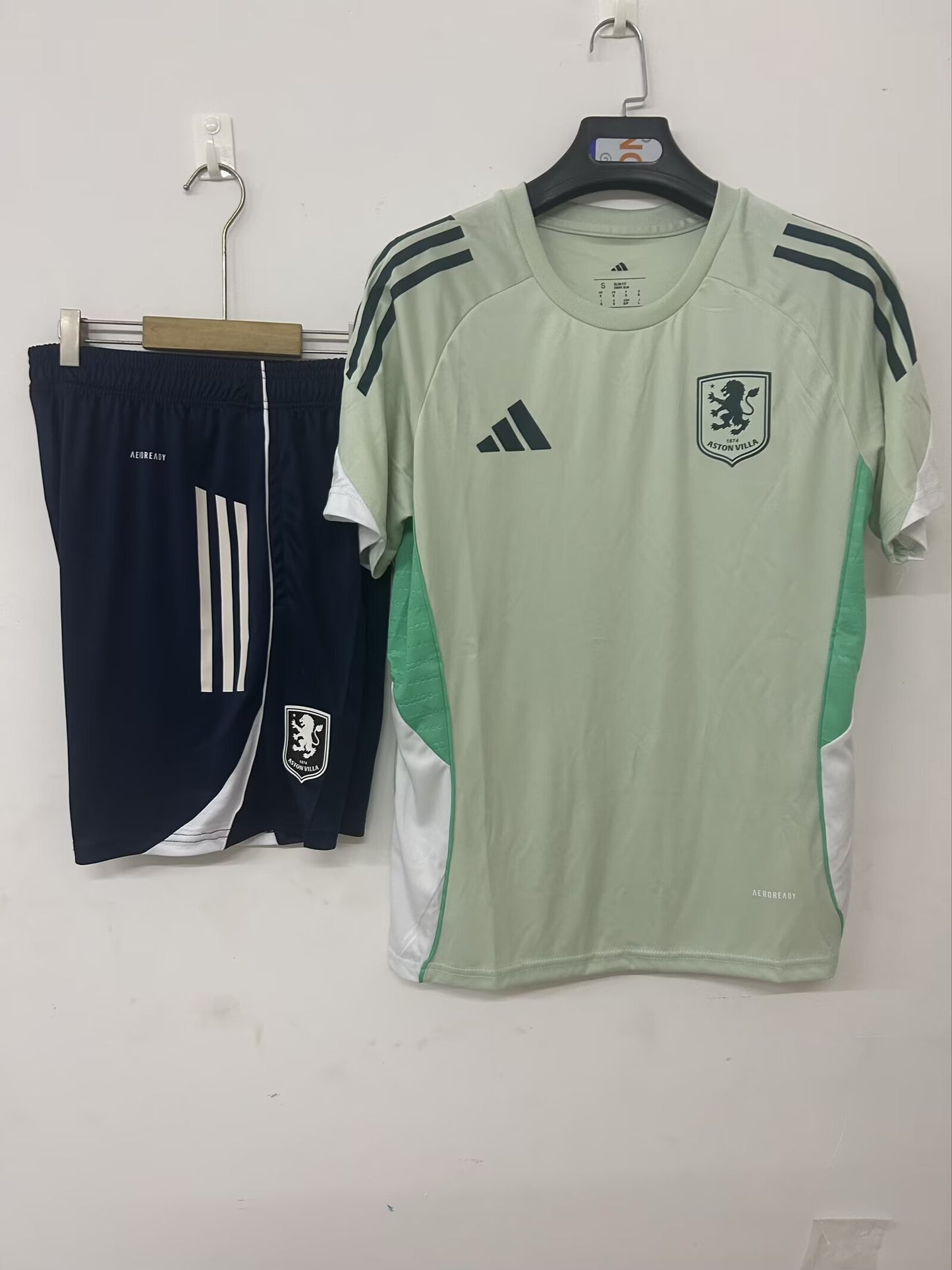 25/26 Aston Villa light green training Fan Jersey