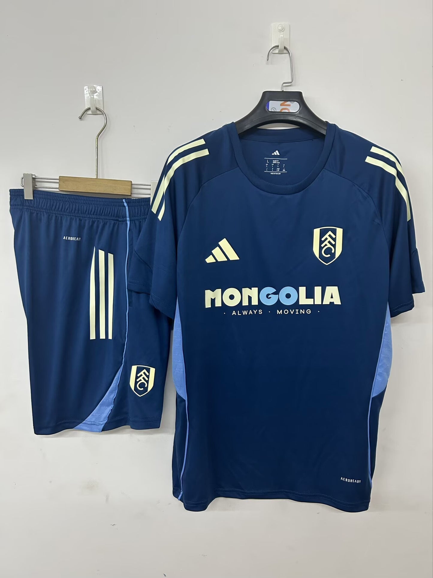 25/26 Fulham Blue training Fan Jersey