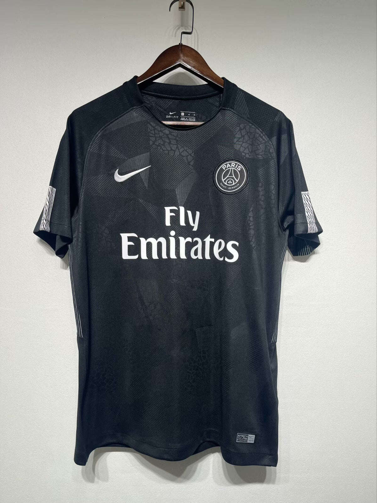 Paris Saint-Germain Retro Fan Jersey